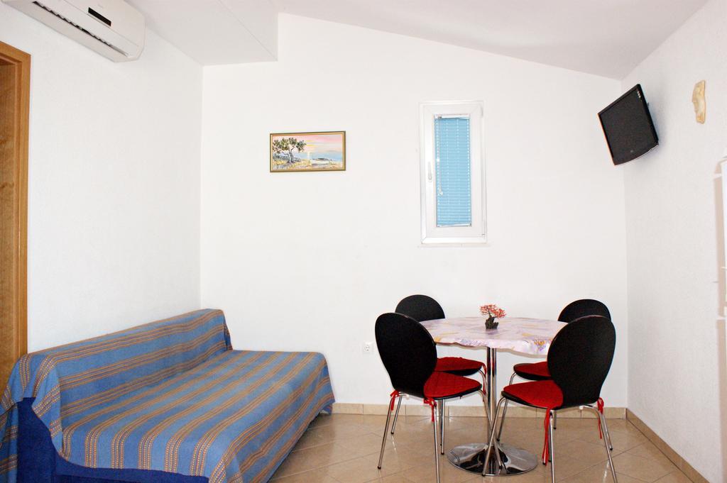 Apartments Kairos - Bili 9 Kaštela Camera foto
