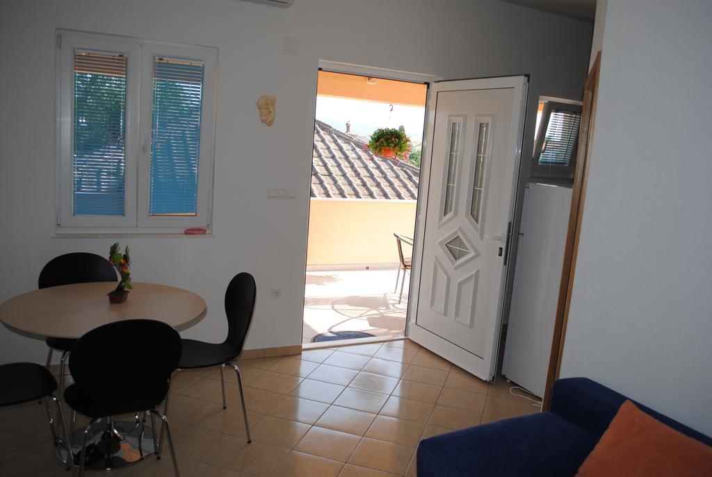 Apartments Kairos - Bili 9 Kaštela Camera foto